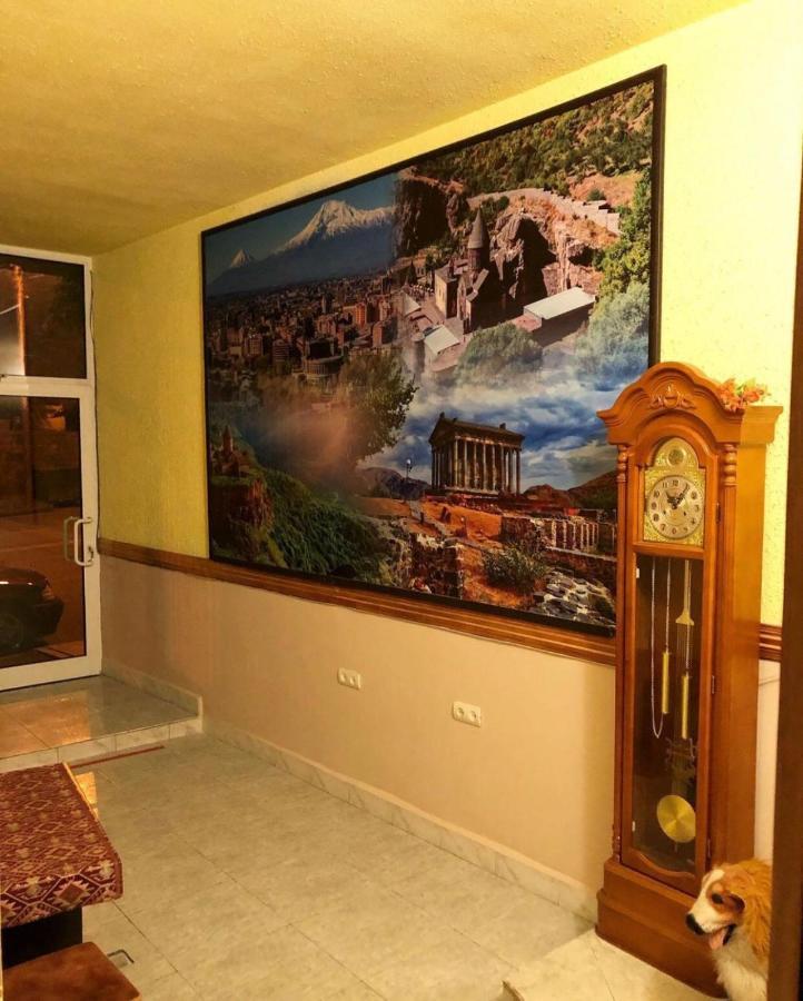 Citrus Guest House Jerevan Buitenkant foto