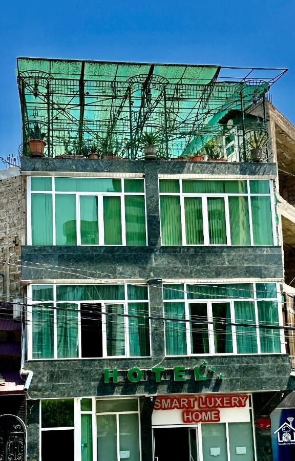 Citrus Guest House Jerevan Buitenkant foto