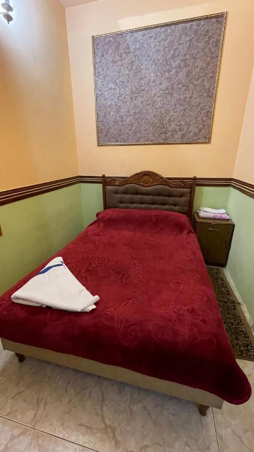 Citrus Guest House Jerevan Buitenkant foto