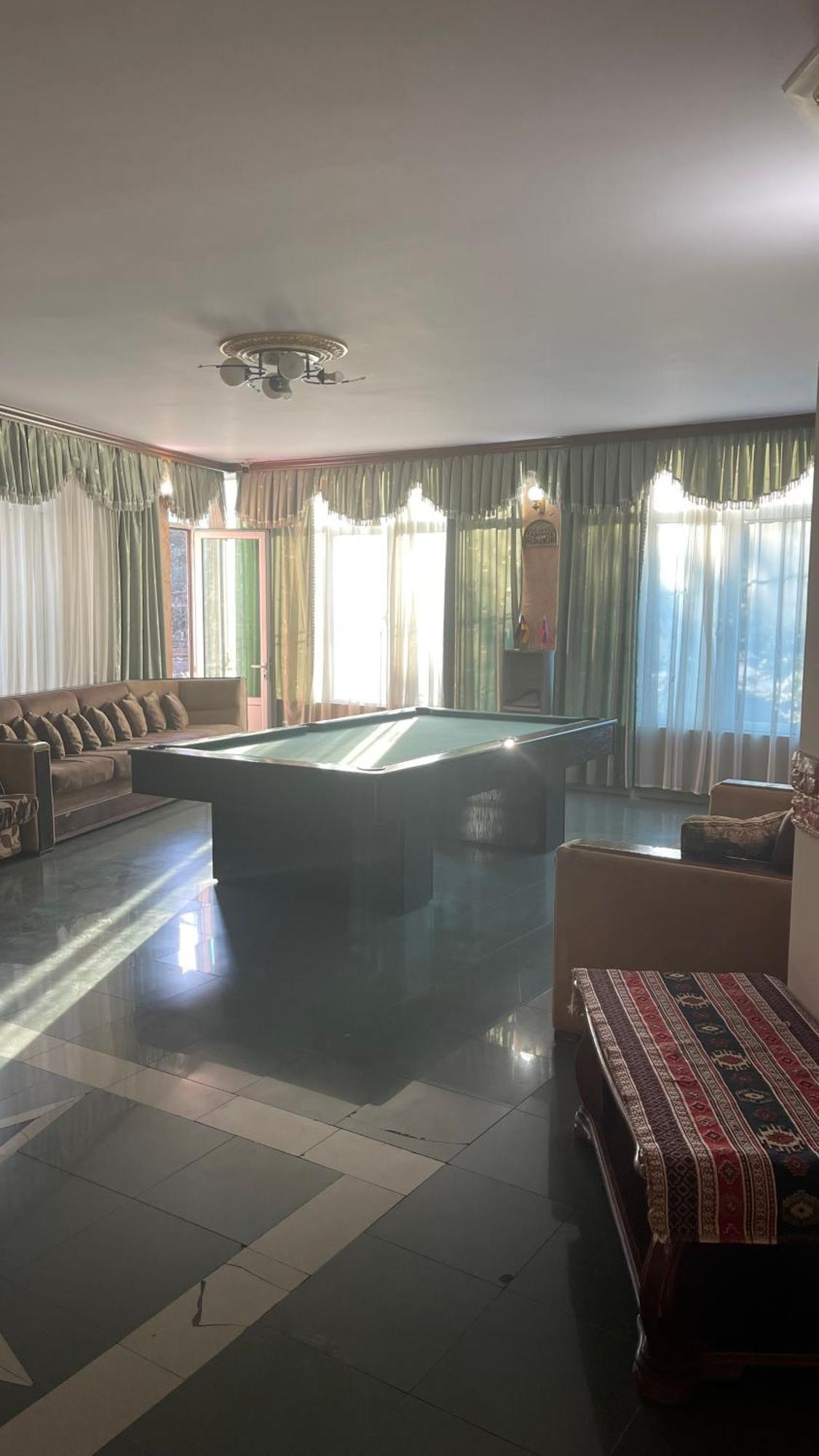 Citrus Guest House Jerevan Buitenkant foto