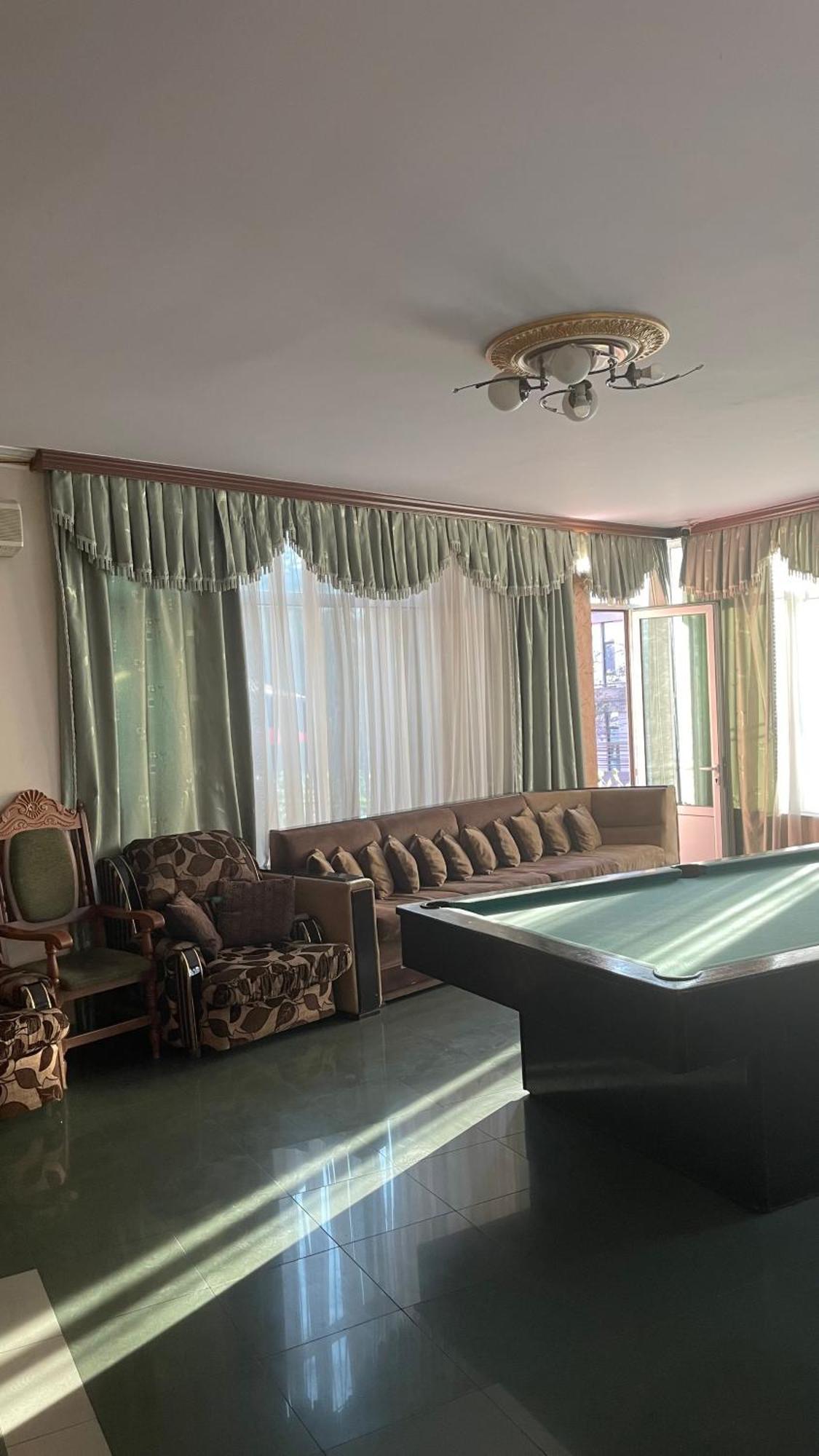 Citrus Guest House Jerevan Buitenkant foto