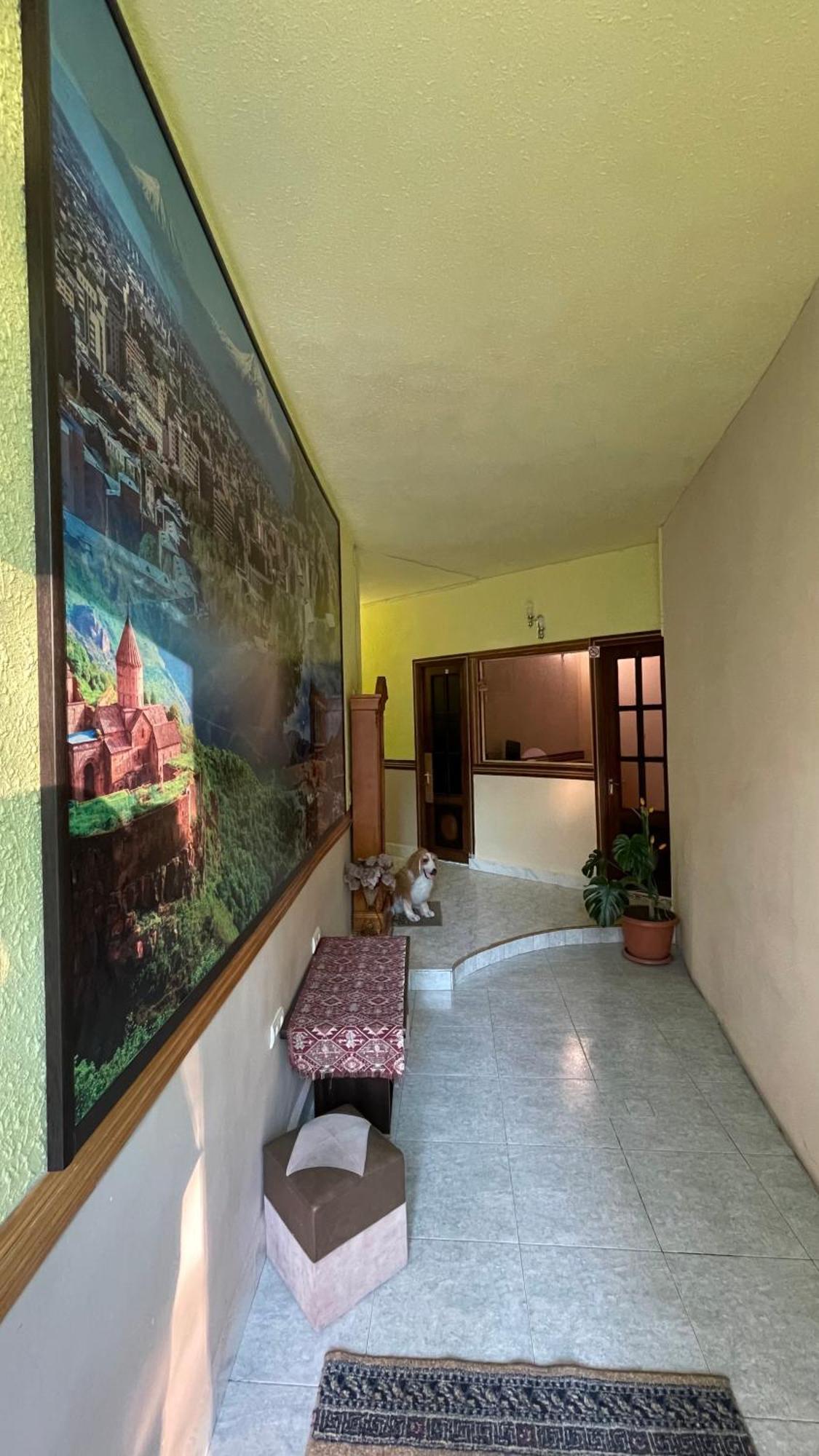 Citrus Guest House Jerevan Buitenkant foto