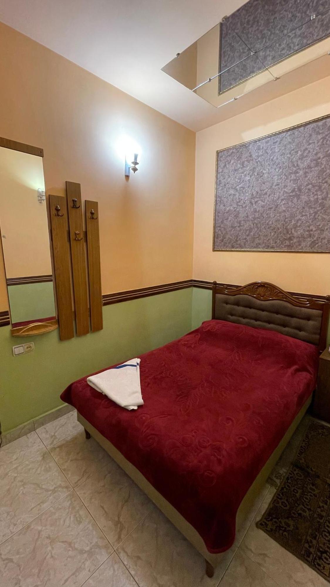 Citrus Guest House Jerevan Buitenkant foto